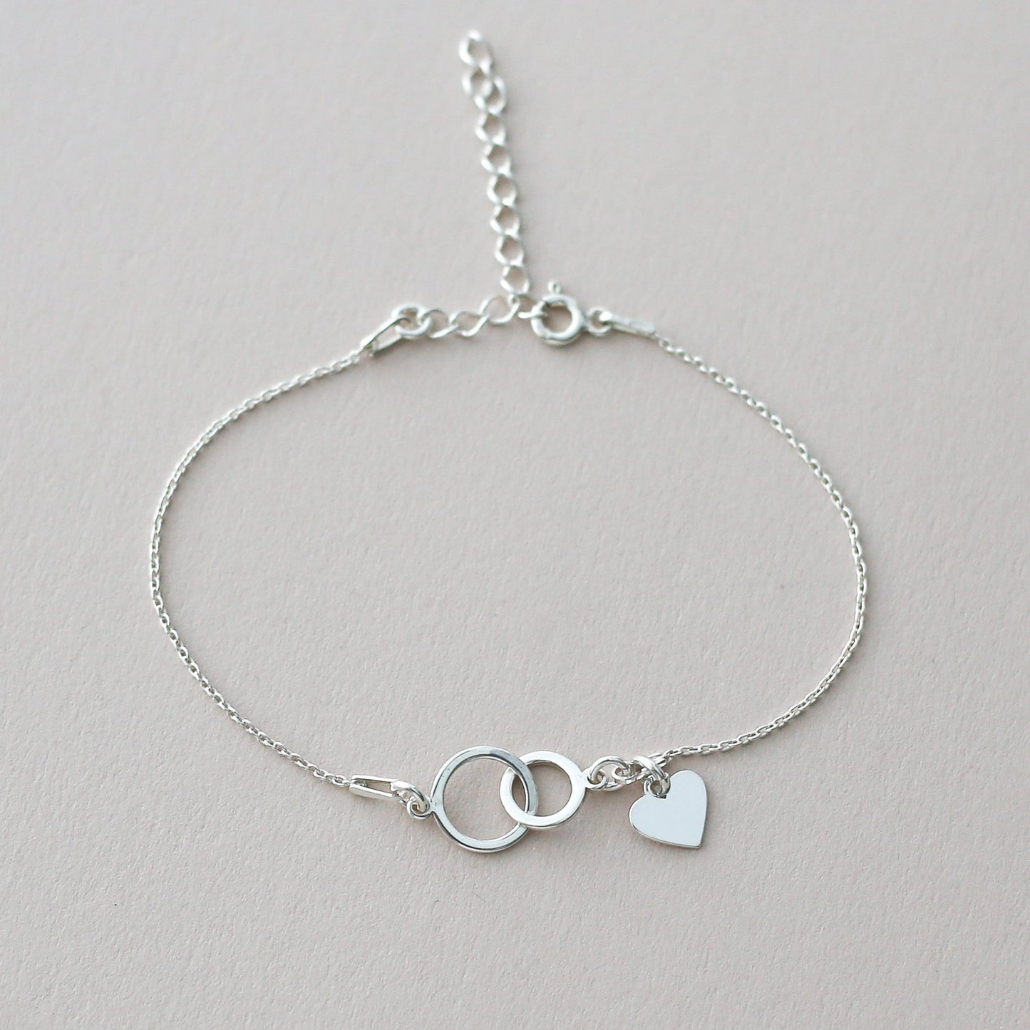 Mother and Daughter Gift - Interlocking Circle Bracelet - Vinci Woman