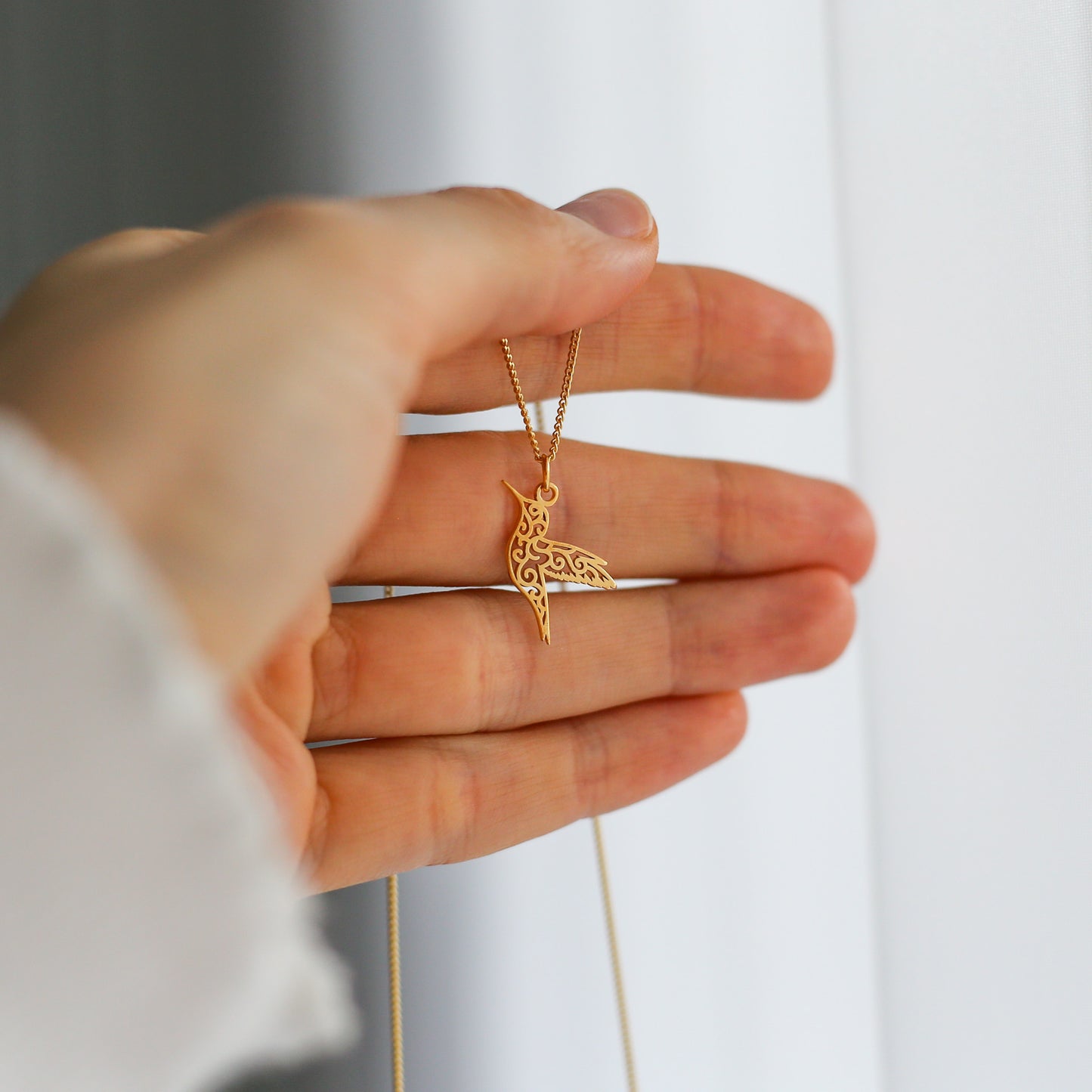 Resilience - Hummingbird Necklace - Vinci Woman