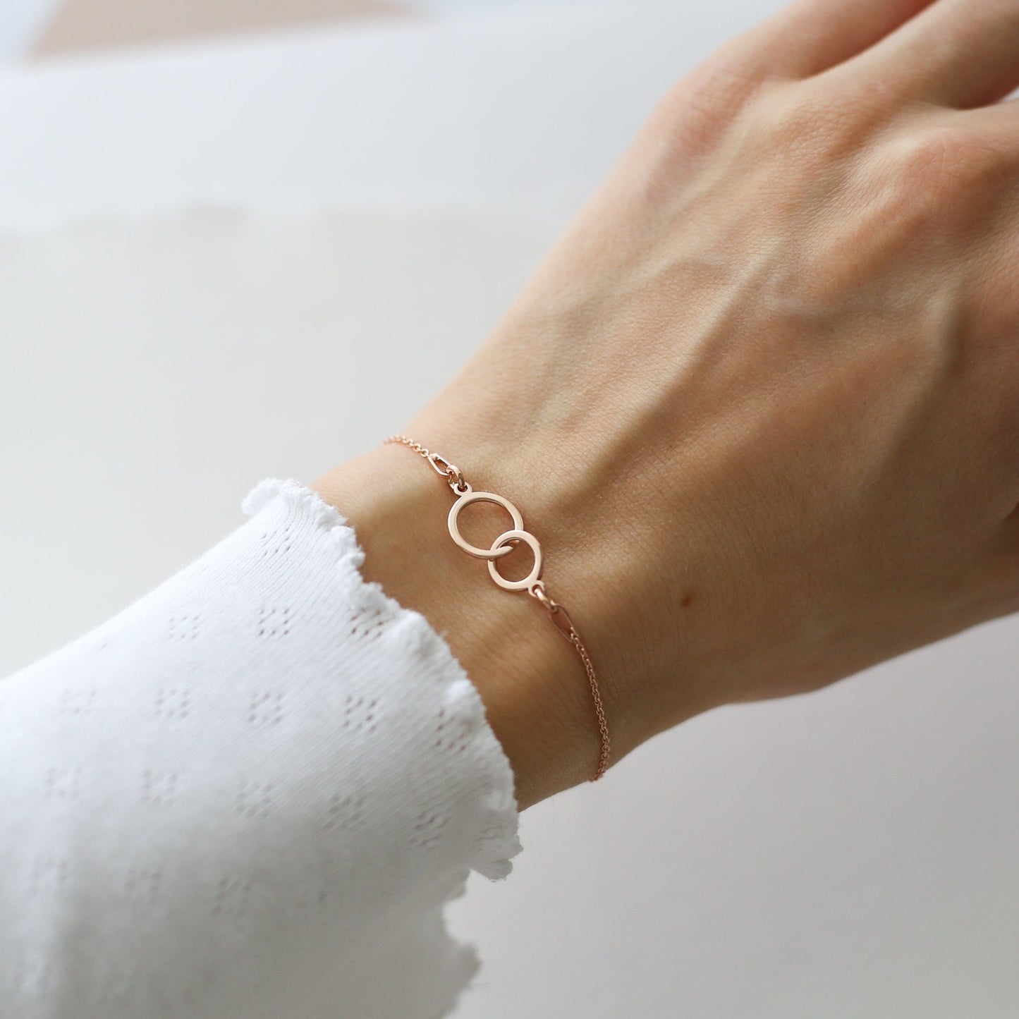 Grandmother & Granddaughter Bracelet – Interlocking Circles - Vinci Woman