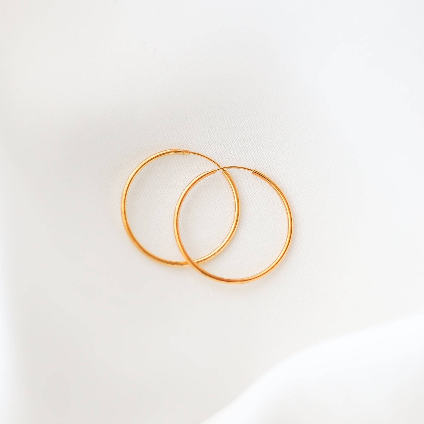 Hoop Earrings - 24k Gold Vermeil - Vinci Woman