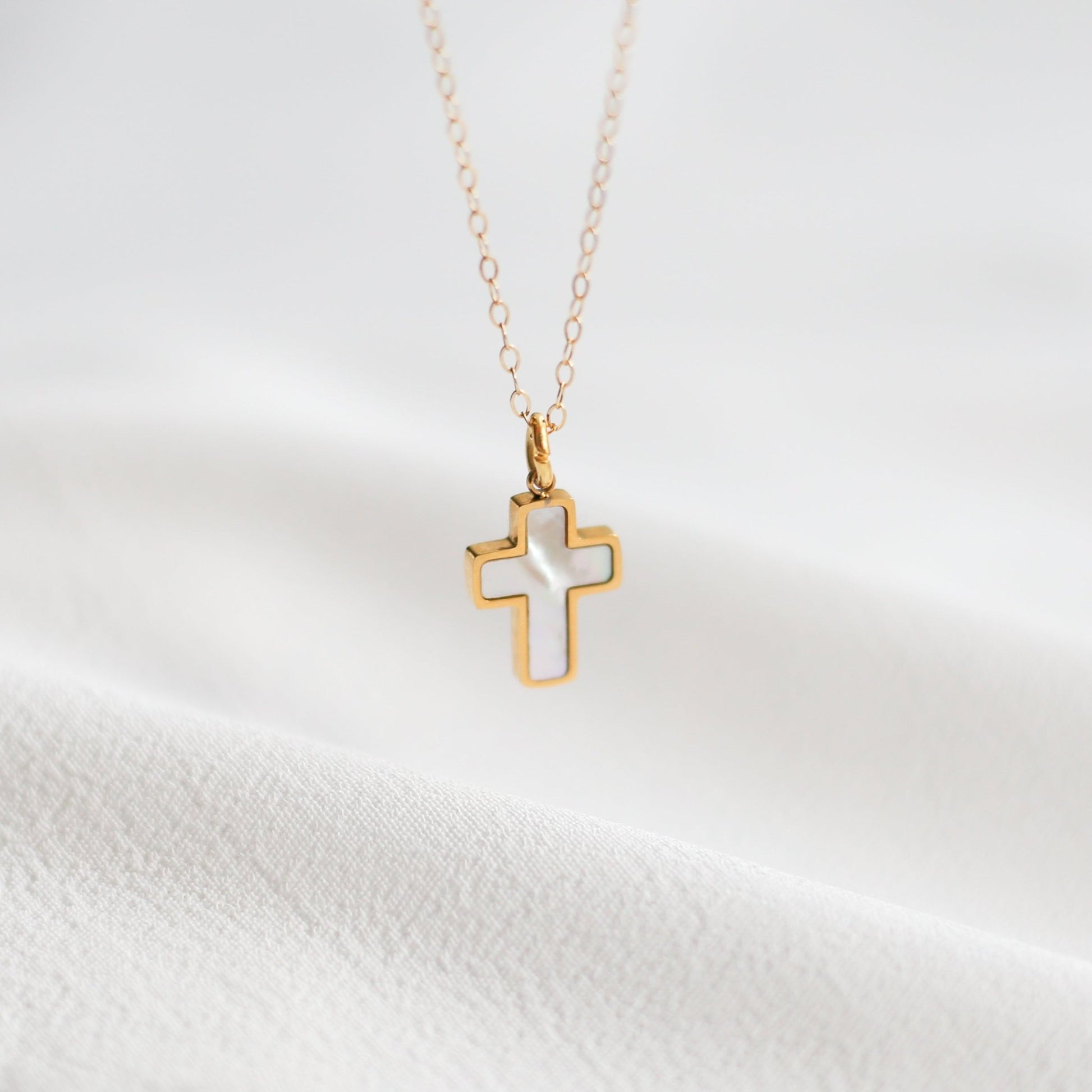Mother of Pearl Cross Necklace - Faith Jewelry - Vinci Woman