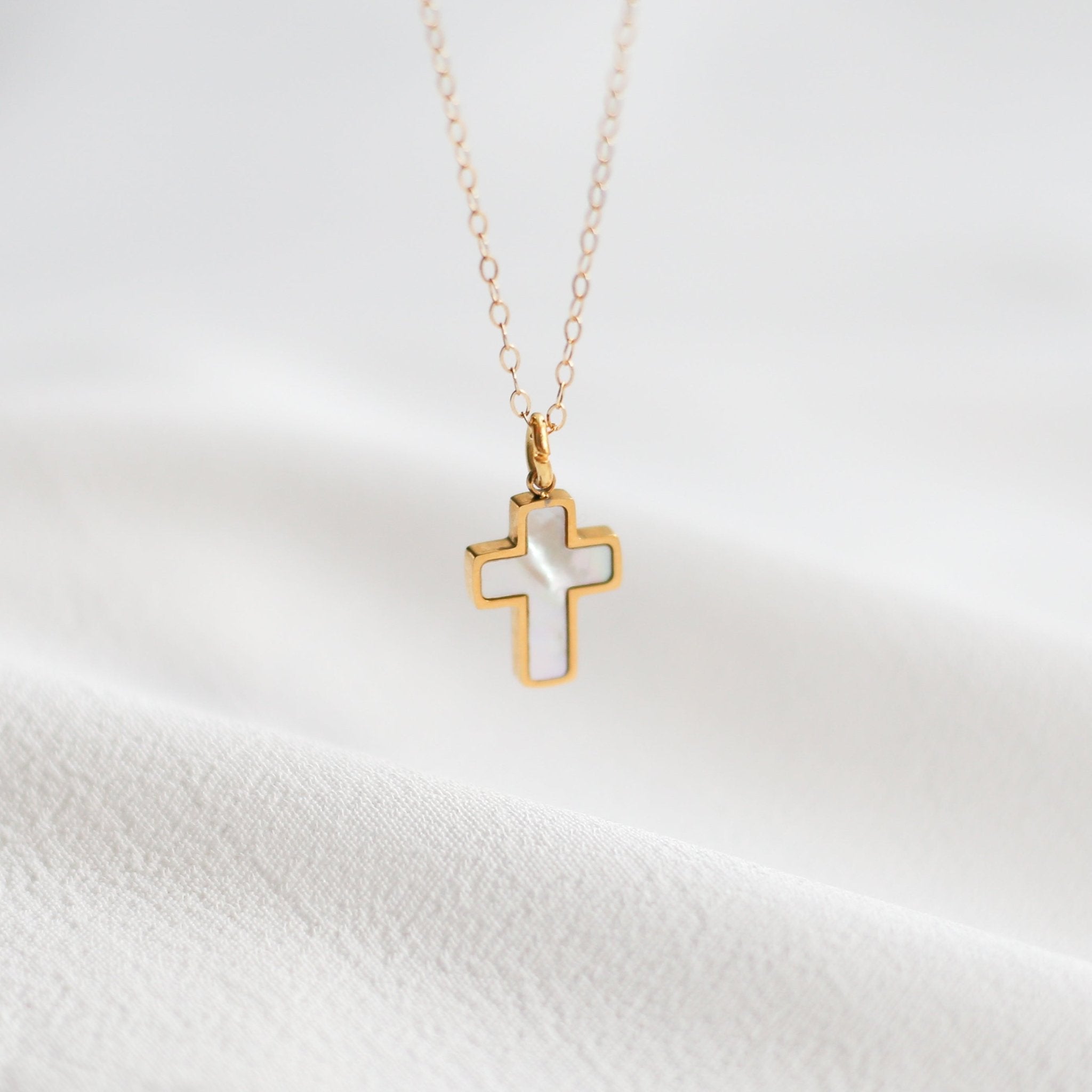 Mother of Pearl Cross Necklace - Faith Jewelry - Vinci Woman