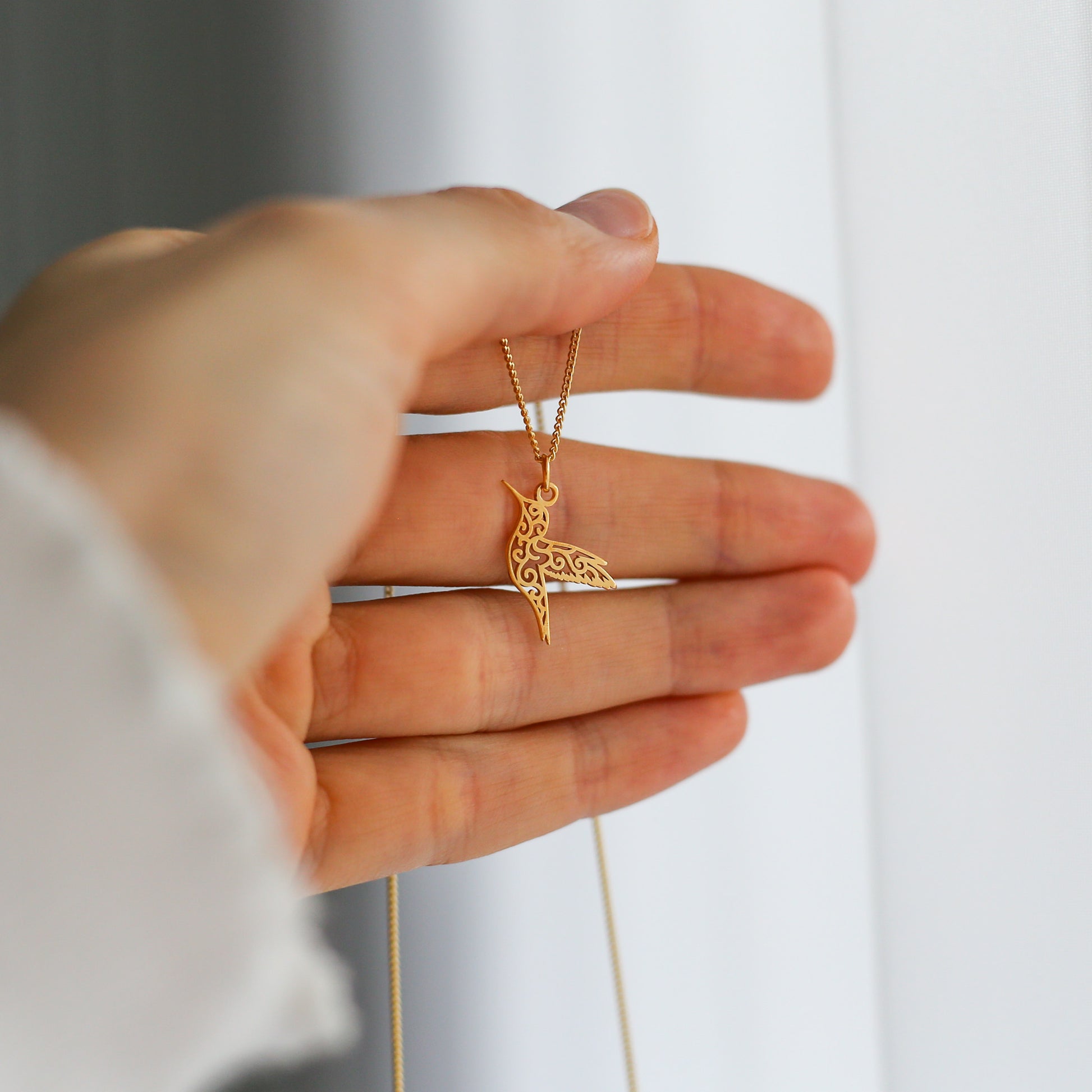 Resilience - Hummingbird Necklace - Vinci Woman