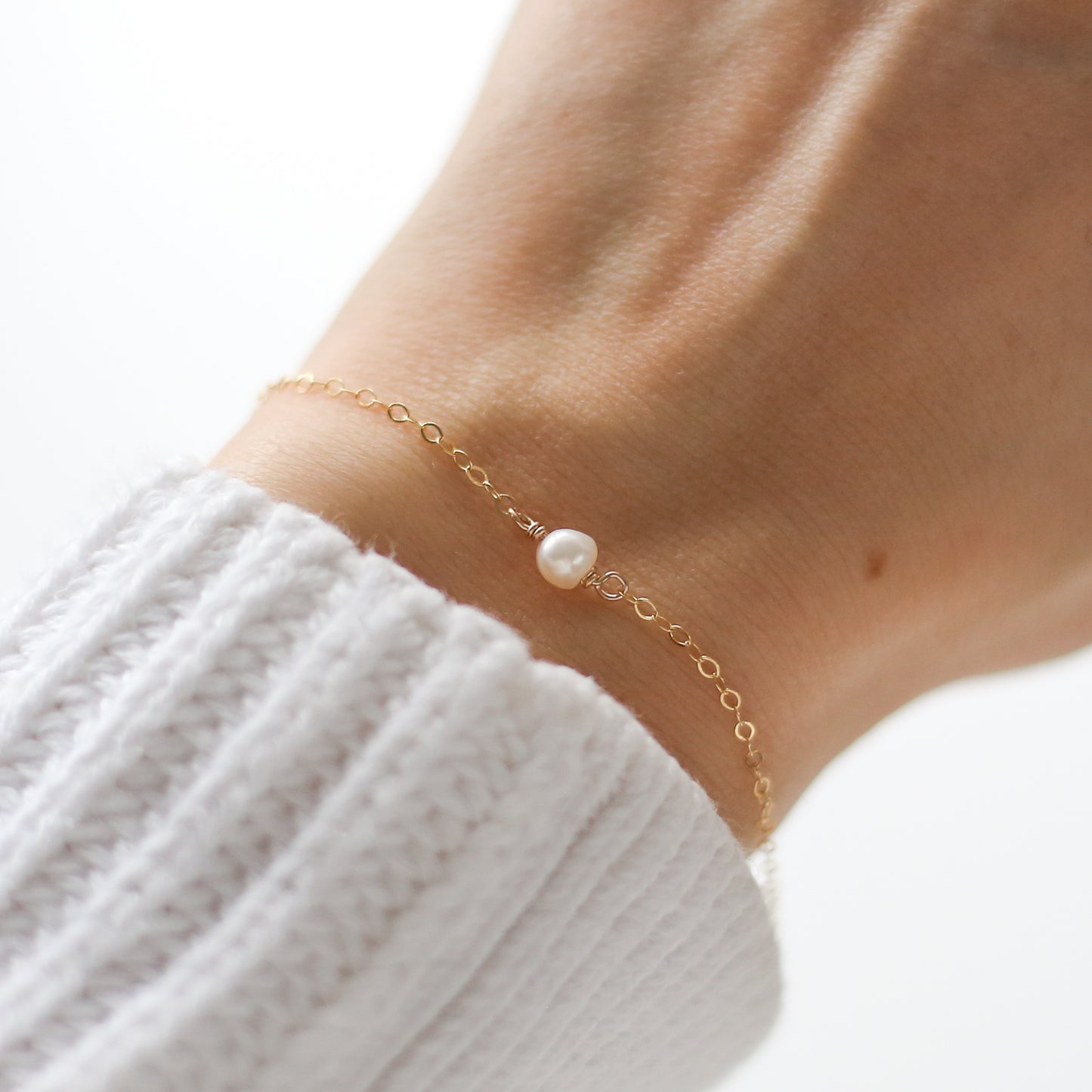Dainty Freshwater Pearl Bracelet