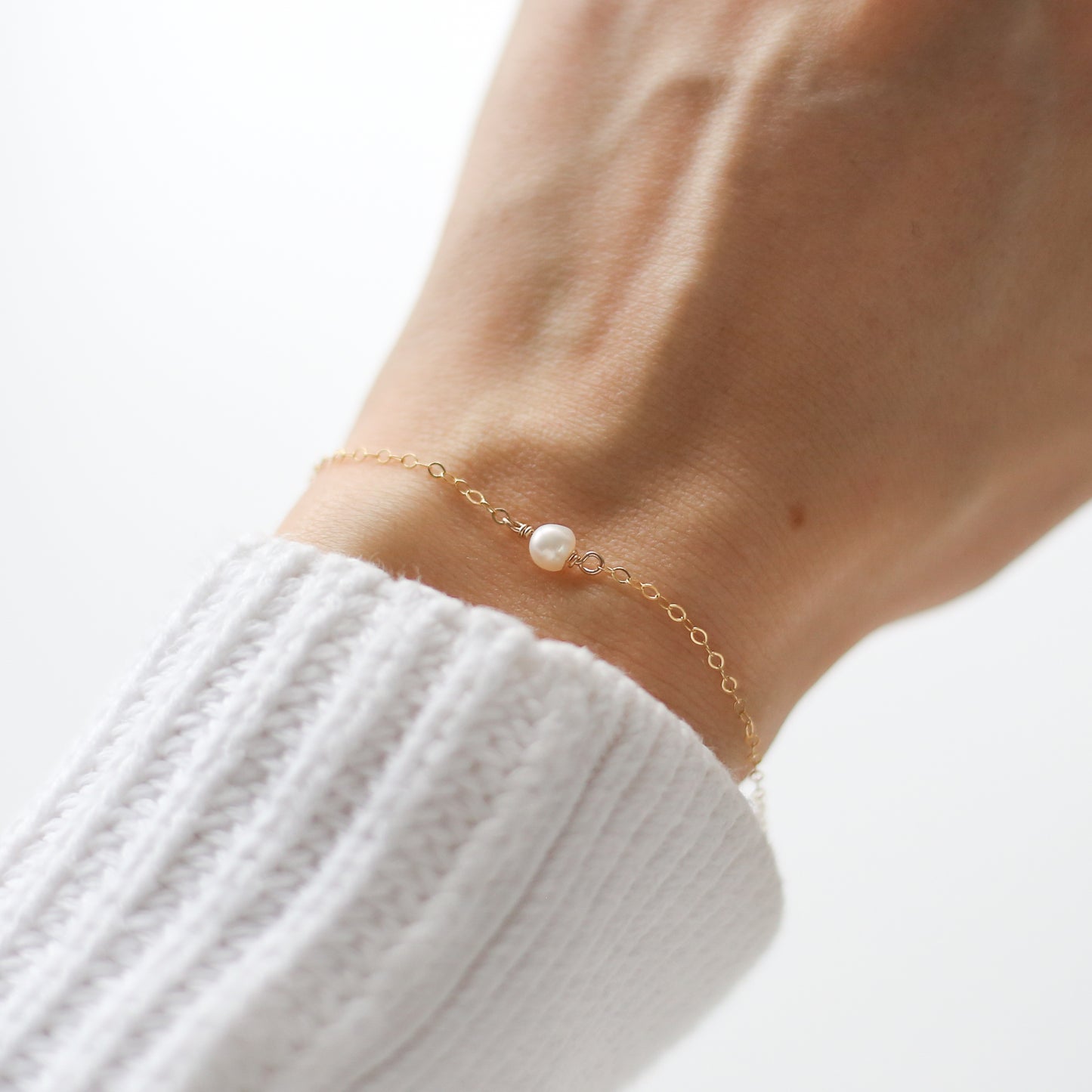 Dainty Freshwater Pearl Bracelet