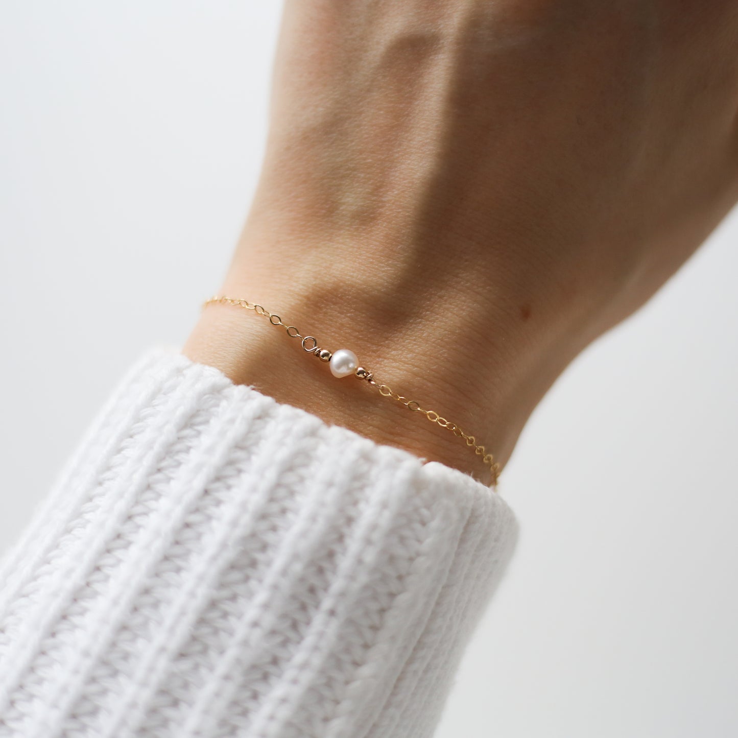 Dainty Freshwater Pearl Bracelet