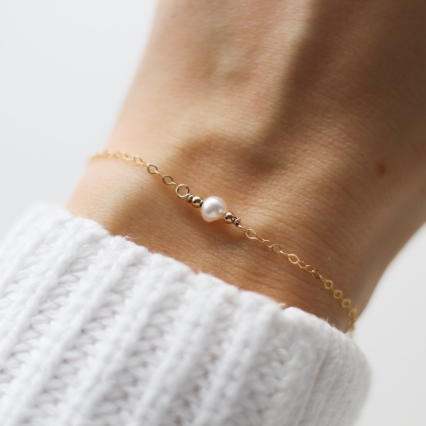 Dainty Freshwater Pearl Bracelet
